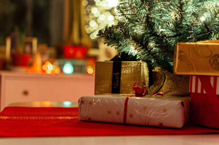 Bringing the Festive Spirit with Table Top Christmas Trees